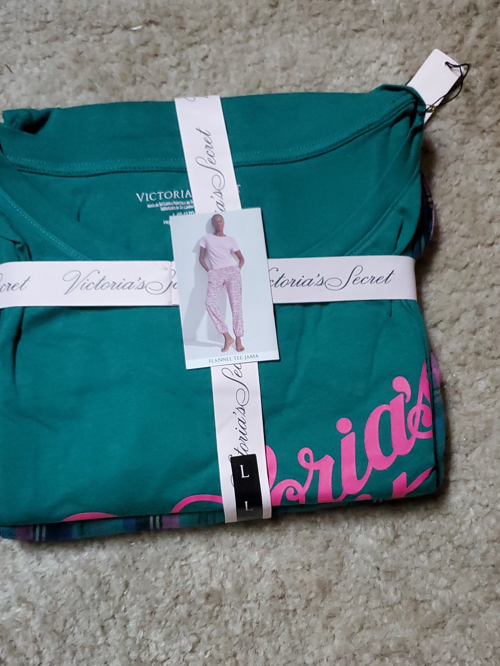 Victoria's Secret Flannel Tee-Jama Set Green & Pink Size Large